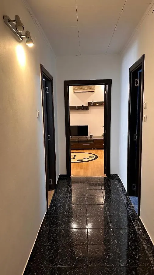 Cozy Flat Near The City Center Bucharest
